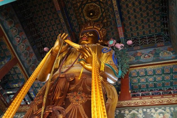 Ung Hòa Cung ngôi Chùa Phật Giáo Tây Tạng trong Tử Cấm Thành Bắc Kinh