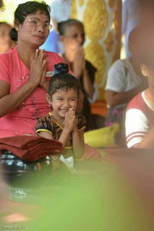 Chùm ảnh Lễ xuất gia gieo duyên thành phố Dawei, Đông Nam Myanmar.