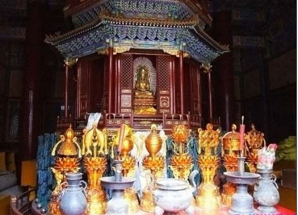 Ung Hòa Cung ngôi Chùa Phật Giáo Tây Tạng trong Tử Cấm Thành Bắc Kinh