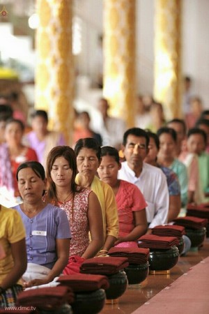 Chùm ảnh Lễ xuất gia gieo duyên thành phố Dawei, Đông Nam Myanmar.