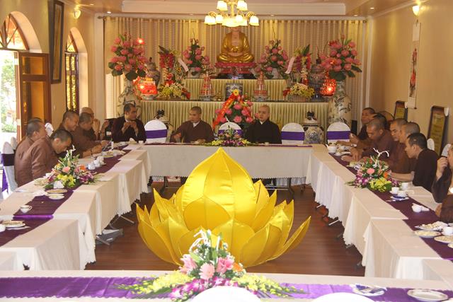 Cựu Tăng sinh khoá V- Học Viện Phật Giáo Việt Nam tại Hà Nội họp mặt truyền thống
