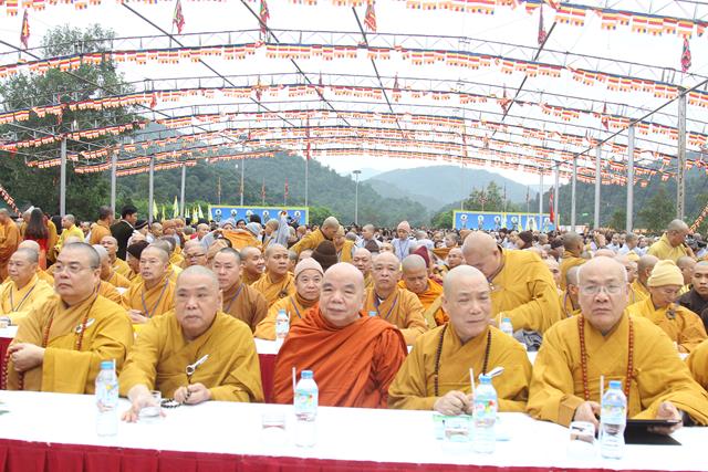 Quảng Ninh: Lễ tưởng niệm 707 năm Phật hoàng Trần Nhân Tông nhập niết bàn