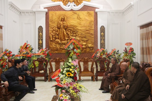 Thái Bình: Ban Trị Sự Phật Giáo tỉnh thăm và chúc mừng Giáng sinh tại Tòa Giám mục