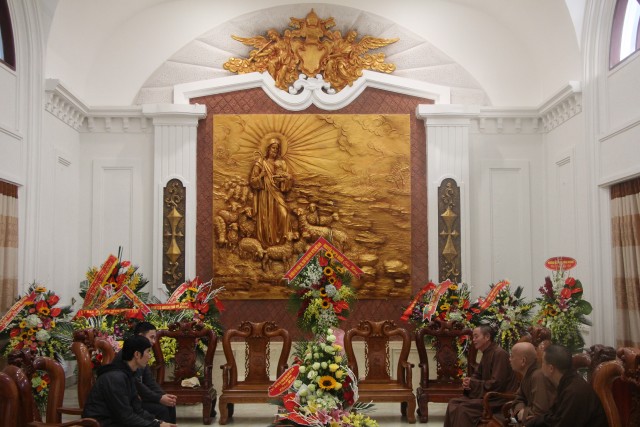 Thái Bình: Ban Trị Sự Phật Giáo tỉnh thăm và chúc mừng Giáng sinh tại Tòa Giám mục