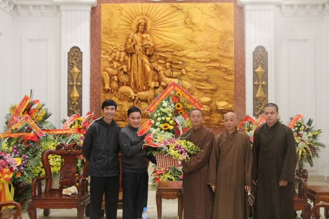 Thái Bình: Ban Trị Sự Phật Giáo tỉnh thăm và chúc mừng Giáng sinh tại Tòa Giám mục