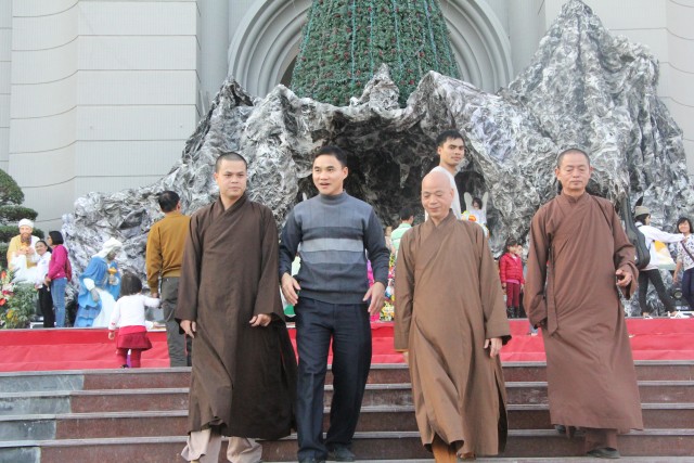 Thái Bình: Ban Trị Sự Phật Giáo tỉnh thăm và chúc mừng Giáng sinh tại Tòa Giám mục