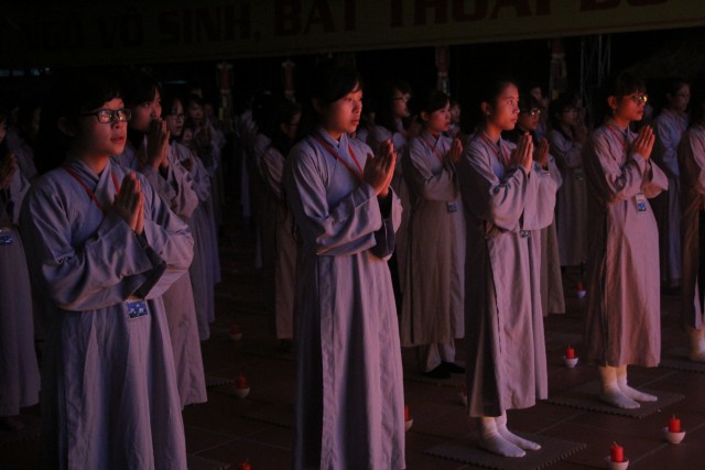 Thái Bình: Đêm hoa đăng vía Phật Di Đà tại chùa Từ Xuyên