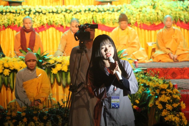Thái Bình: Đêm hoa đăng vía Phật Di Đà tại chùa Từ Xuyên