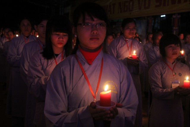 Thái Bình: Đêm hoa đăng vía Phật Di Đà tại chùa Từ Xuyên
