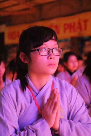 Thái Bình: Đêm hoa đăng vía Phật Di Đà tại chùa Từ Xuyên