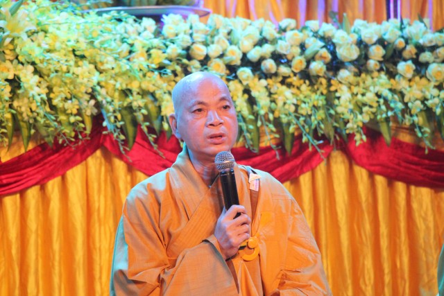 Thái Bình: Đêm hoa đăng vía Phật Di Đà tại chùa Từ Xuyên