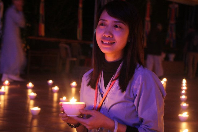 Thái Bình: Đêm hoa đăng vía Phật Di Đà tại chùa Từ Xuyên