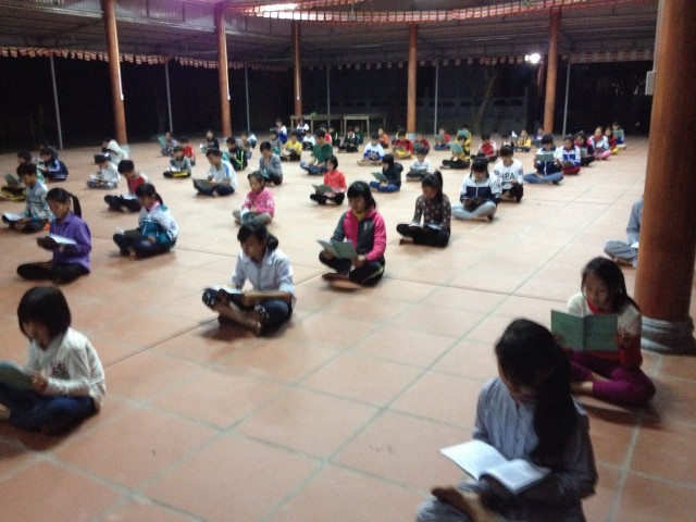 Thái Bình: Lớp học đặc biệt tại chùa bệnh viện Phong – Da liễu Văn Môn