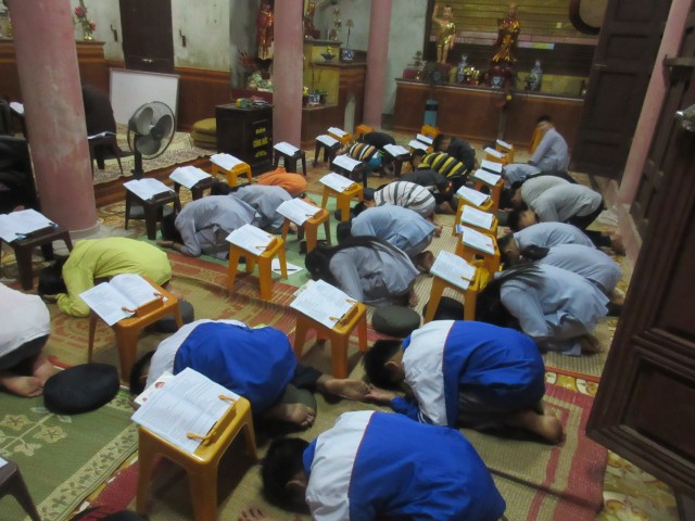 Thái Bình: Lớp học đặc biệt tại chùa bệnh viện Phong – Da liễu Văn Môn