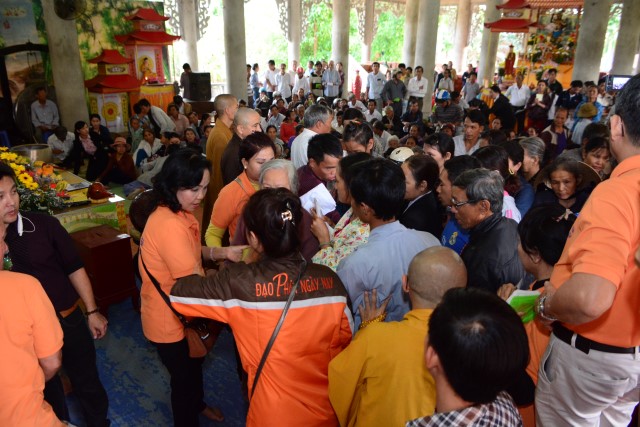Quỹ Đạo Phật Ngày Nay: Hơn 1,5 tỷ đồng hỗ trợ nạn nhân chất độc da cam và xây dựng chùa tại Quảng Ngãi