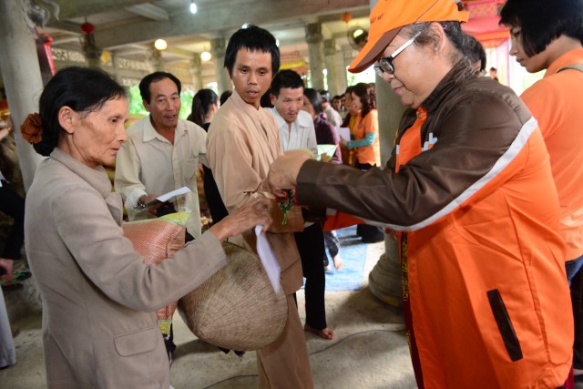 Quỹ Đạo Phật Ngày Nay: Hơn 1,5 tỷ đồng hỗ trợ nạn nhân chất độc da cam và xây dựng chùa tại Quảng Ngãi