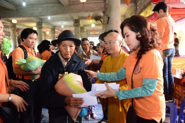 Quỹ Đạo Phật Ngày Nay: Hơn 1,5 tỷ đồng hỗ trợ nạn nhân chất độc da cam và xây dựng chùa tại Quảng Ngãi