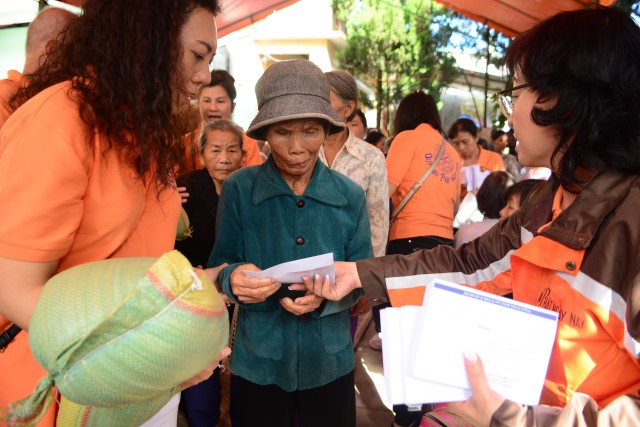 Quỹ Đạo Phật Ngày Nay: Hơn 1,5 tỷ đồng hỗ trợ nạn nhân chất độc da cam và xây dựng chùa tại Quảng Ngãi