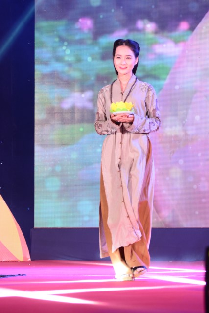 TP.HCM: Đấu giá bức tượng Phật bằng đồng trên 200 triệu cho hoạt động từ thiện