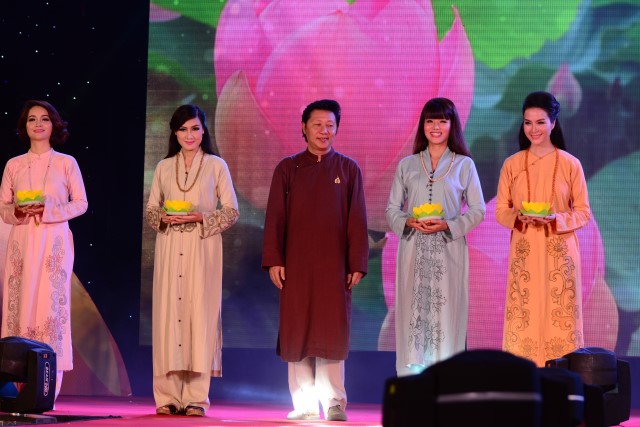 TP.HCM: Đấu giá bức tượng Phật bằng đồng trên 200 triệu cho hoạt động từ thiện