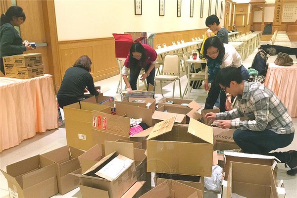 Canada: Quốc tế Phật Quang Sơn chia sẻ “Hành động vì sự ấm áp mùa Đông”