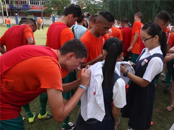 Đội bóng Như Lai Tự trở thành minh tinh ở Malaysiya