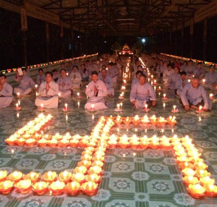 Khánh Hòa:  Chùa Sắc tứ Minh Thiện đêm Hoa đăng kính mừng Khánh đản Phật A Di Đà