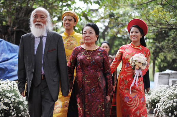 Vợ chồng Kiều Anh làm lễ Hằng thuận