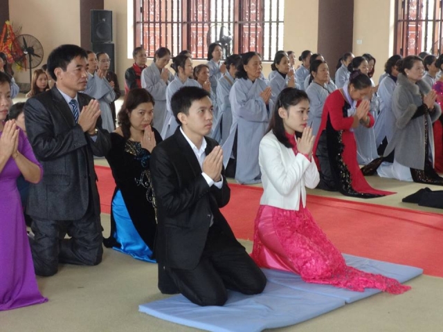 Thanh Hóa: Hai đôi tân hôn về Thiền Viện Trúc Lâm Hàm Rồng làm lễ hằng thuận