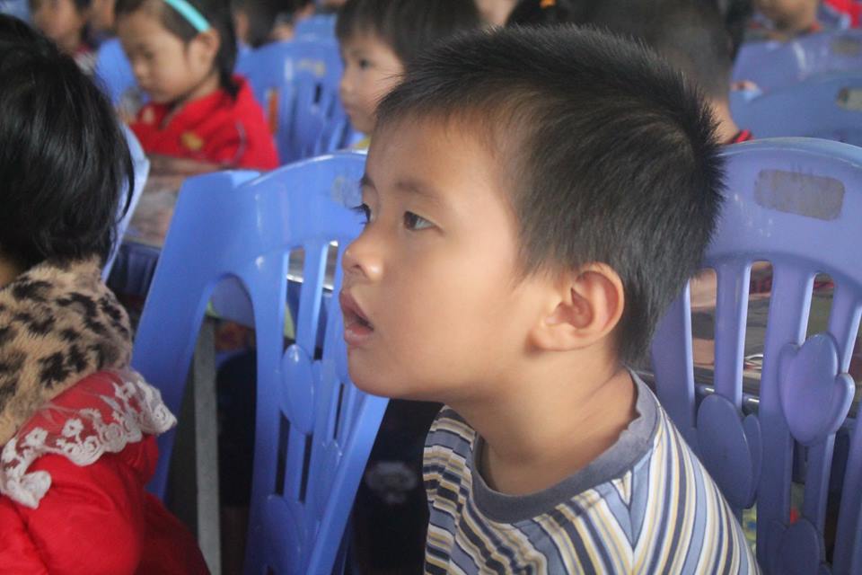 Thanh Hóa: Các cháu Mầm Non về chùa học Phật