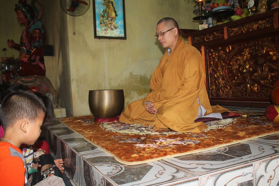 Thanh Hóa: Các cháu Mầm Non về chùa học Phật