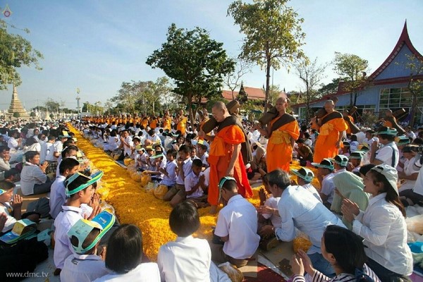 Thái Lan: Hình ảnh Tu viện Wat Phra Dhammakaya tổ chức cuộc Hành hương vì hòa bình