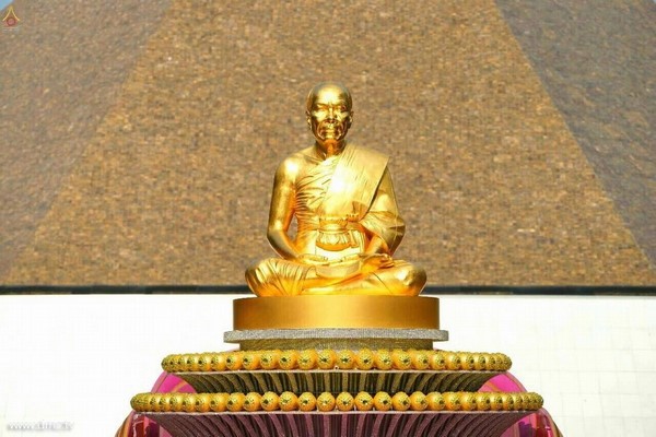 Thái Lan: Hình ảnh Tu viện Wat Phra Dhammakaya tổ chức cuộc Hành hương vì hòa bình