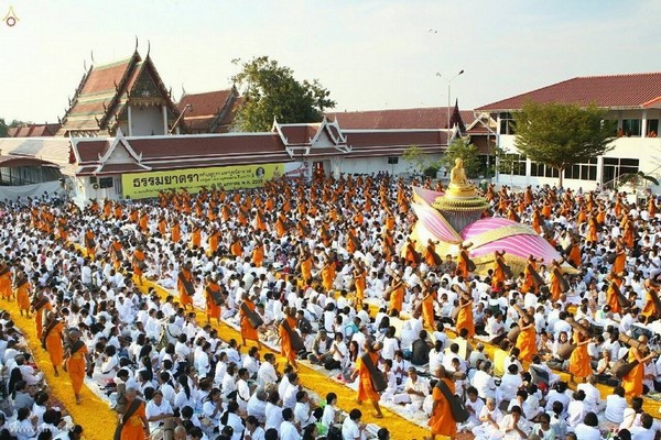 Thái Lan: Hình ảnh Tu viện Wat Phra Dhammakaya tổ chức cuộc Hành hương vì hòa bình