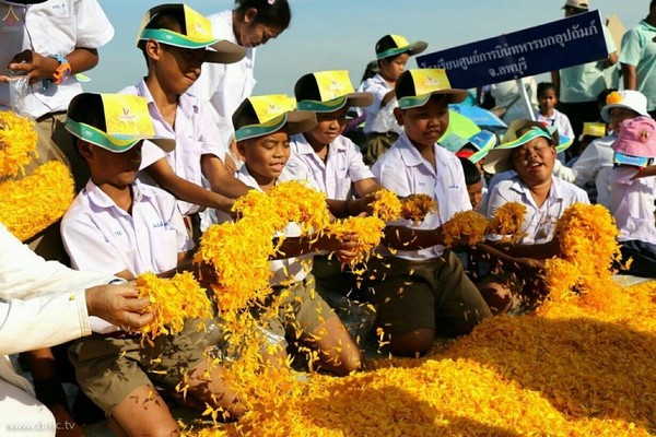 Thái Lan: Chùm ảnh diễu hành quanh Phố phường dịp kỷ niệm ngày Phật Thành đạo