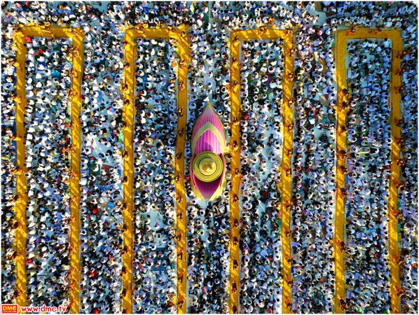 Thái Lan: Hình ảnh Tu viện Wat Phra Dhammakaya tổ chức cuộc Hành hương vì hòa bình