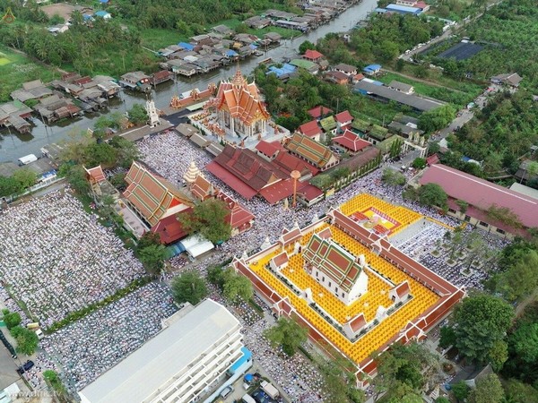 Thái Lan: Chùm ảnh diễu hành quanh Phố phường dịp kỷ niệm ngày Phật Thành đạo