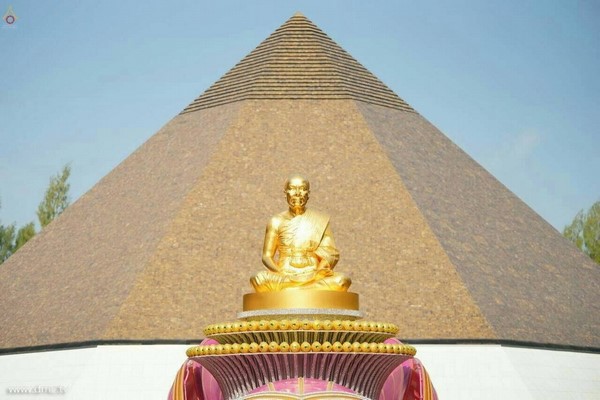 Thái Lan: Hình ảnh Tu viện Wat Phra Dhammakaya tổ chức cuộc Hành hương vì hòa bình