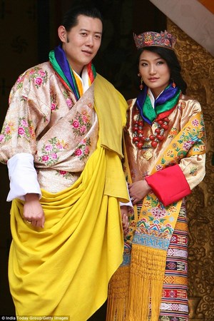 Bhutan: Chúc Phúc Cát tường cho Hoàng tử hạ sinh bằng cách trồng 108.000 cây xanh