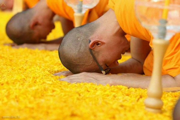 Thái Lan: Hình ảnh Tu viện Wat Phra Dhammakaya tổ chức cuộc Hành hương vì hòa bình