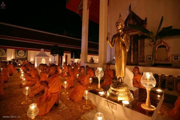 Thái Lan: Hình ảnh Tu viện Wat Phra Dhammakaya tổ chức cuộc Hành hương vì hòa bình