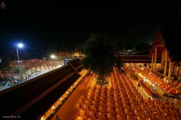 Thái Lan: Hình ảnh Tu viện Wat Phra Dhammakaya tổ chức cuộc Hành hương vì hòa bình