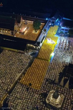 Thái Lan: Hình ảnh Tu viện Wat Phra Dhammakaya tổ chức cuộc Hành hương vì hòa bình