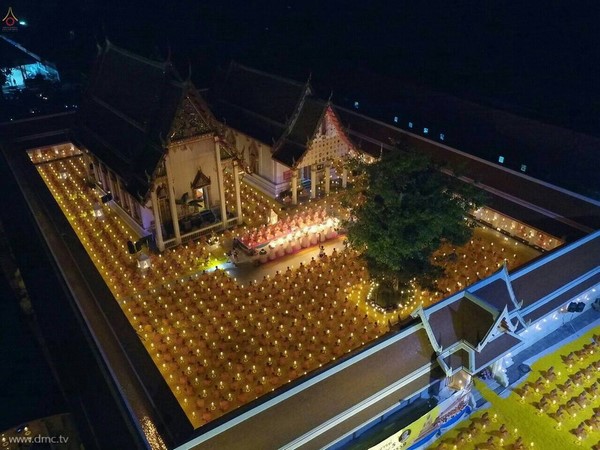 Thái Lan: Hình ảnh Tu viện Wat Phra Dhammakaya tổ chức cuộc Hành hương vì hòa bình