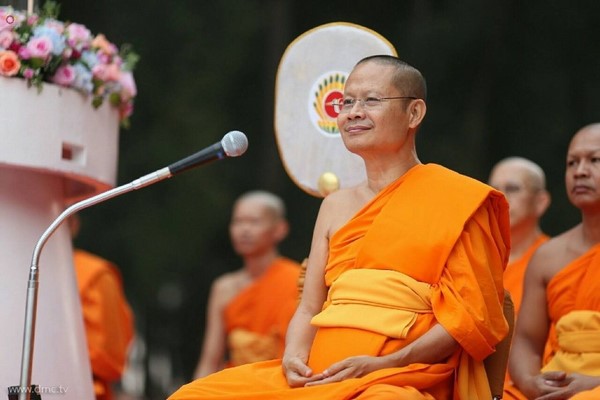 Thái Lan: Hình ảnh Tu viện Wat Phra Dhammakaya tổ chức cuộc Hành hương vì hòa bình