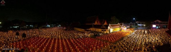 Thái Lan: Hình ảnh Tu viện Wat Phra Dhammakaya tổ chức cuộc Hành hương vì hòa bình