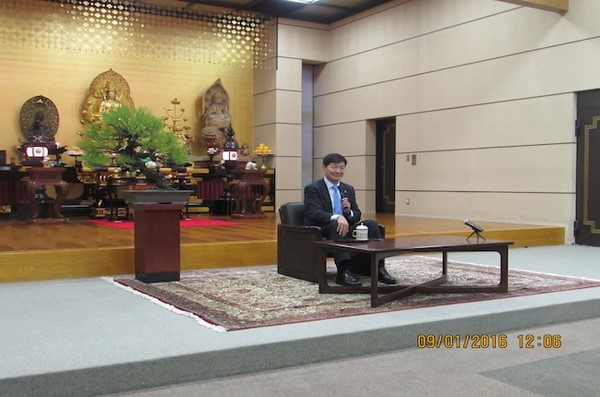 Thủ tướng Chính phủ Tây Tạng lưu vong thuyết trình tại Nhật Bản về môi trường thế giới