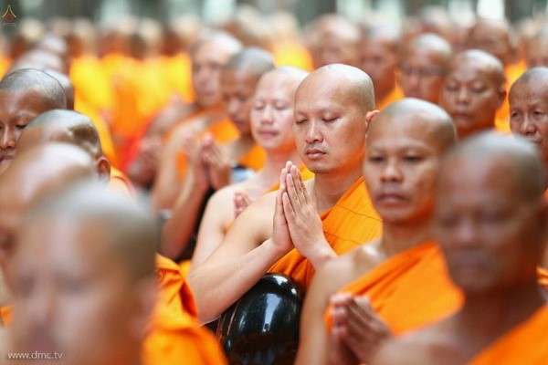 Thái Lan: Hình ảnh Tu viện Wat Phra Dhammakaya tổ chức cuộc Hành hương vì hòa bình