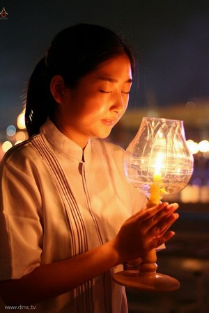 Thái Lan: Chùm ảnh thiêng liêng lễ Magha Puja tại tu viện Wat Dhammakaya
