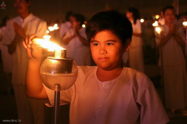 Thái Lan: Chùm ảnh thiêng liêng lễ Magha Puja tại tu viện Wat Dhammakaya